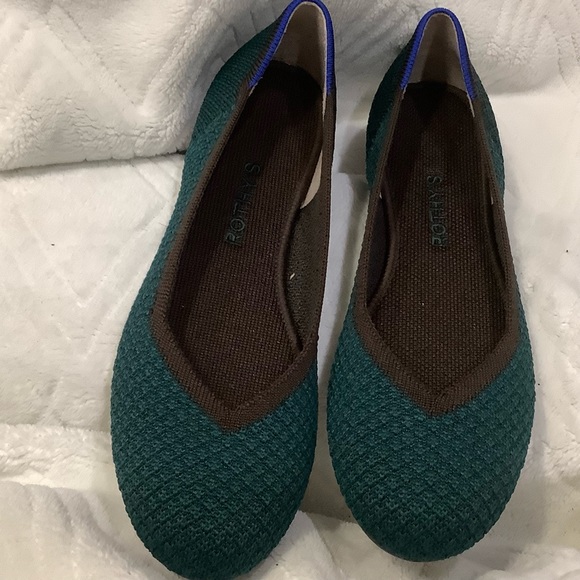 Stunning Fine Texture Flat Comfort Shoes image